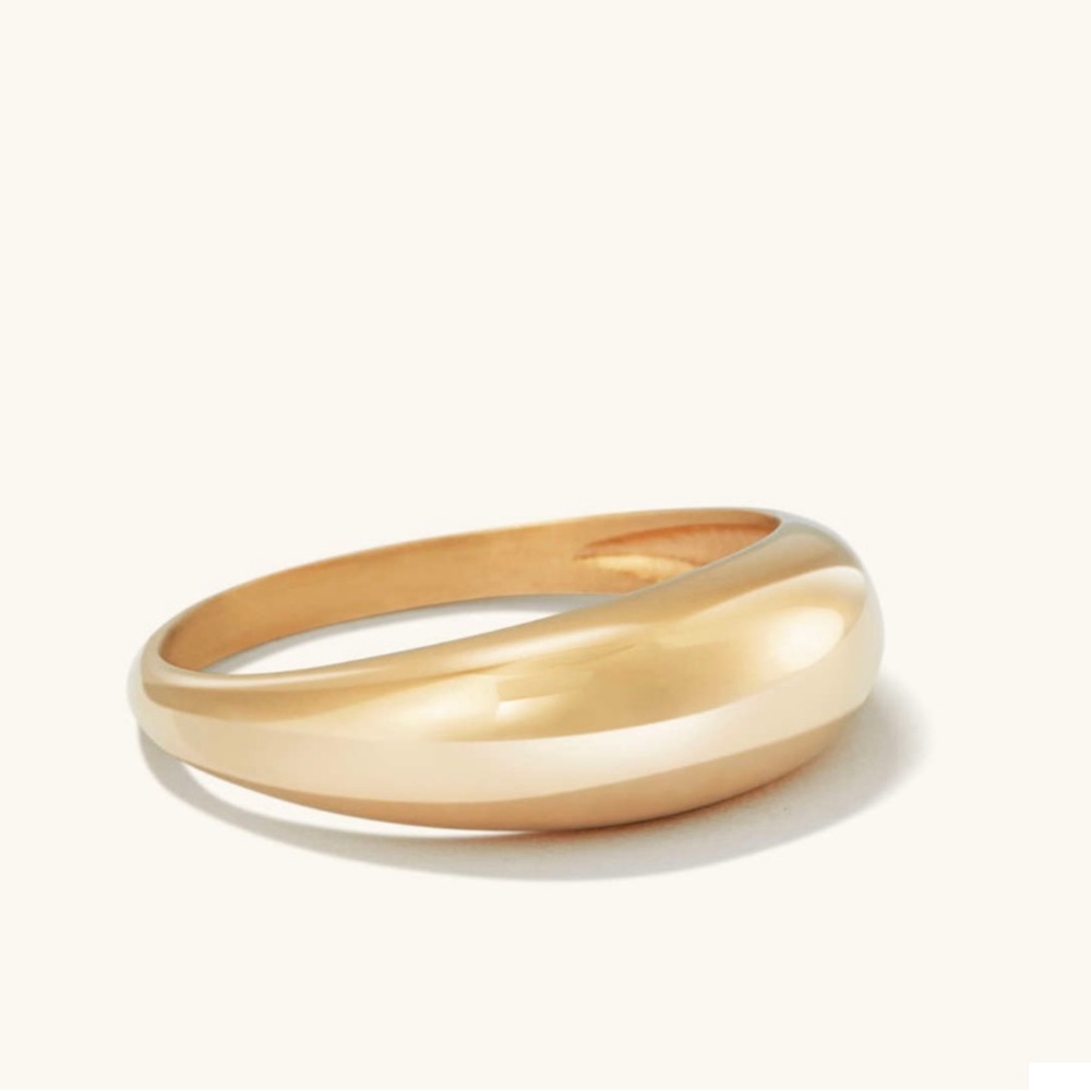Mejuri 14k pure yellow gold ‘Thin Dome Ring’ Size 4.5